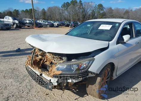 2015 Honda Accord Sport z USA, uszkodzony, nr VIN 1HGCR2F55FA168383